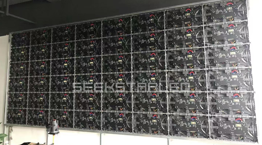 Indoor_LED_Wall_Cabinet_Actual_Installation.png